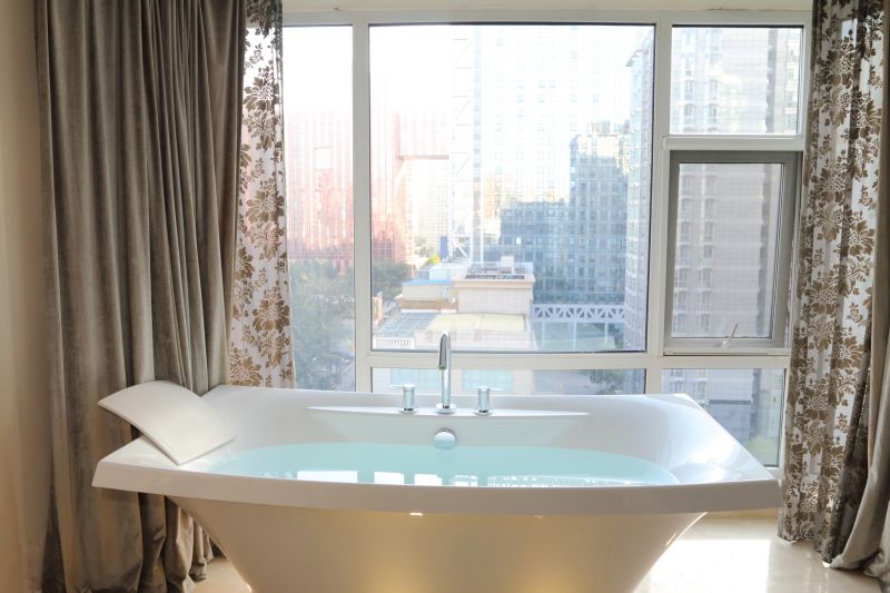 Luxurious Soaking Tub